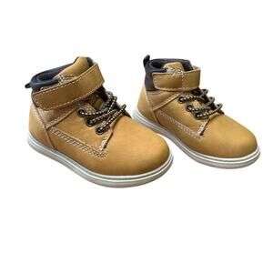 Max+Jake‎ Wiley Boots Kids Size 5M Tan Faux Nubuck Hook and Loop Ankle Boots